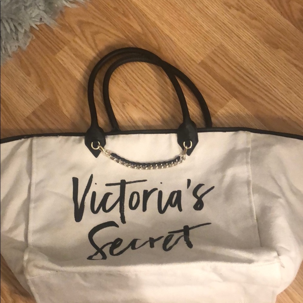 victoria secret tote bag/ never used